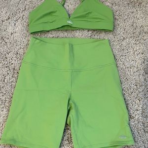 ALO yoga green workout set